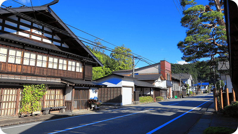 江戸時代、東北二大街道「羽州街道」の宿場町であった金山町の街並みの画像